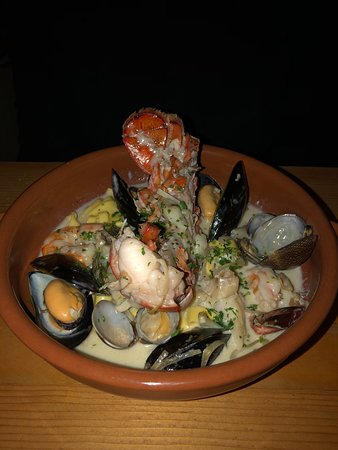 La Bicyclette Restaurant signature dishes Linguine Pescatore
Steak Au Poivre
Linguine Pescatore